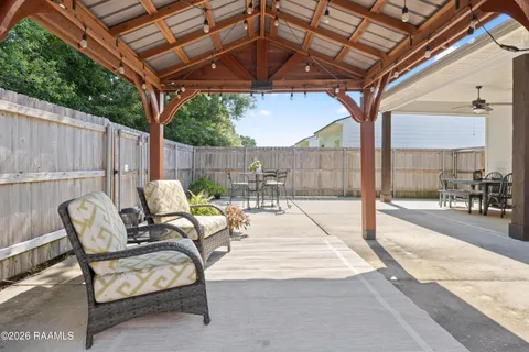 $266,000 | 124 Twin Meadow Lane, Lafayette, LA 70508