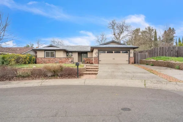$595,000 | 5220 Lynnadeane Court, Carmichael, CA 95608