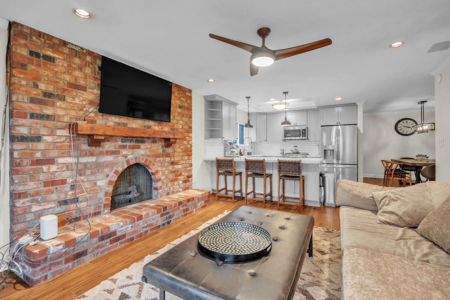 5220 Lynnadeane Court Carmichael, CA 95608 - Photo 14 of 35