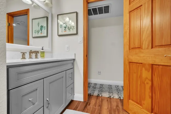 $595,000 | 5220 Lynnadeane Court, Carmichael, CA 95608