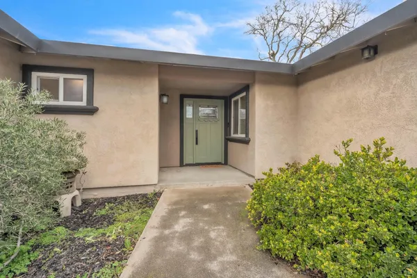 $595,000 | 5220 Lynnadeane Court, Carmichael, CA 95608