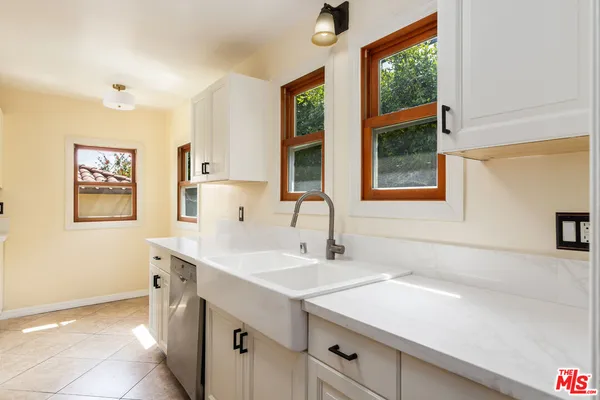 $6,500 | 1974 Preuss Road, Los Angeles, CA 90034