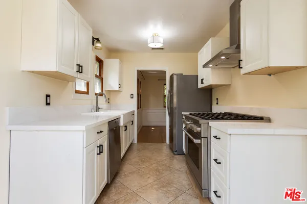 $6,500 | 1974 Preuss Road, Los Angeles, CA 90034