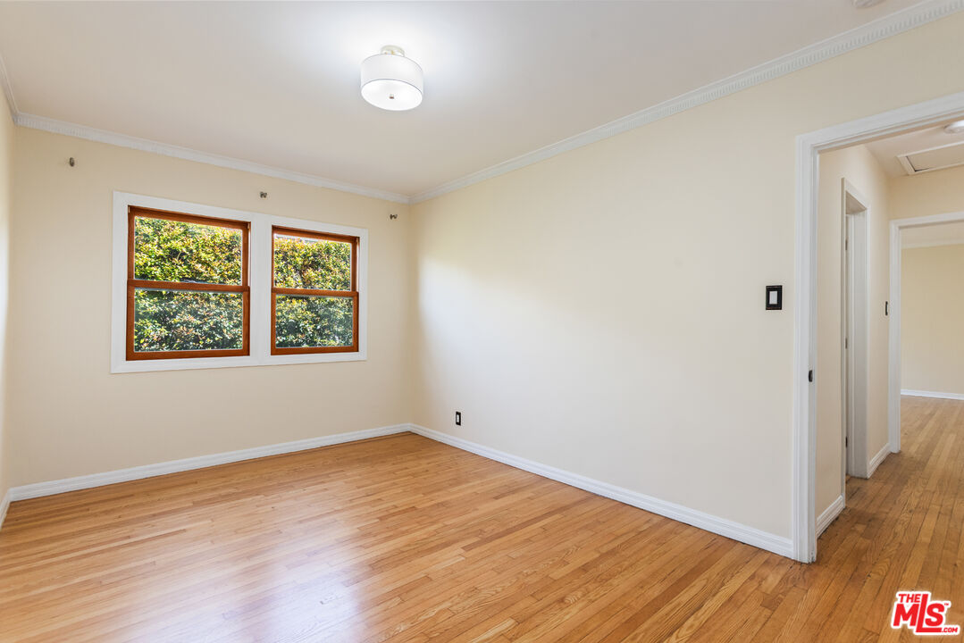 1974 Preuss Road Los Angeles, CA 90034 - Photo 36 of 44