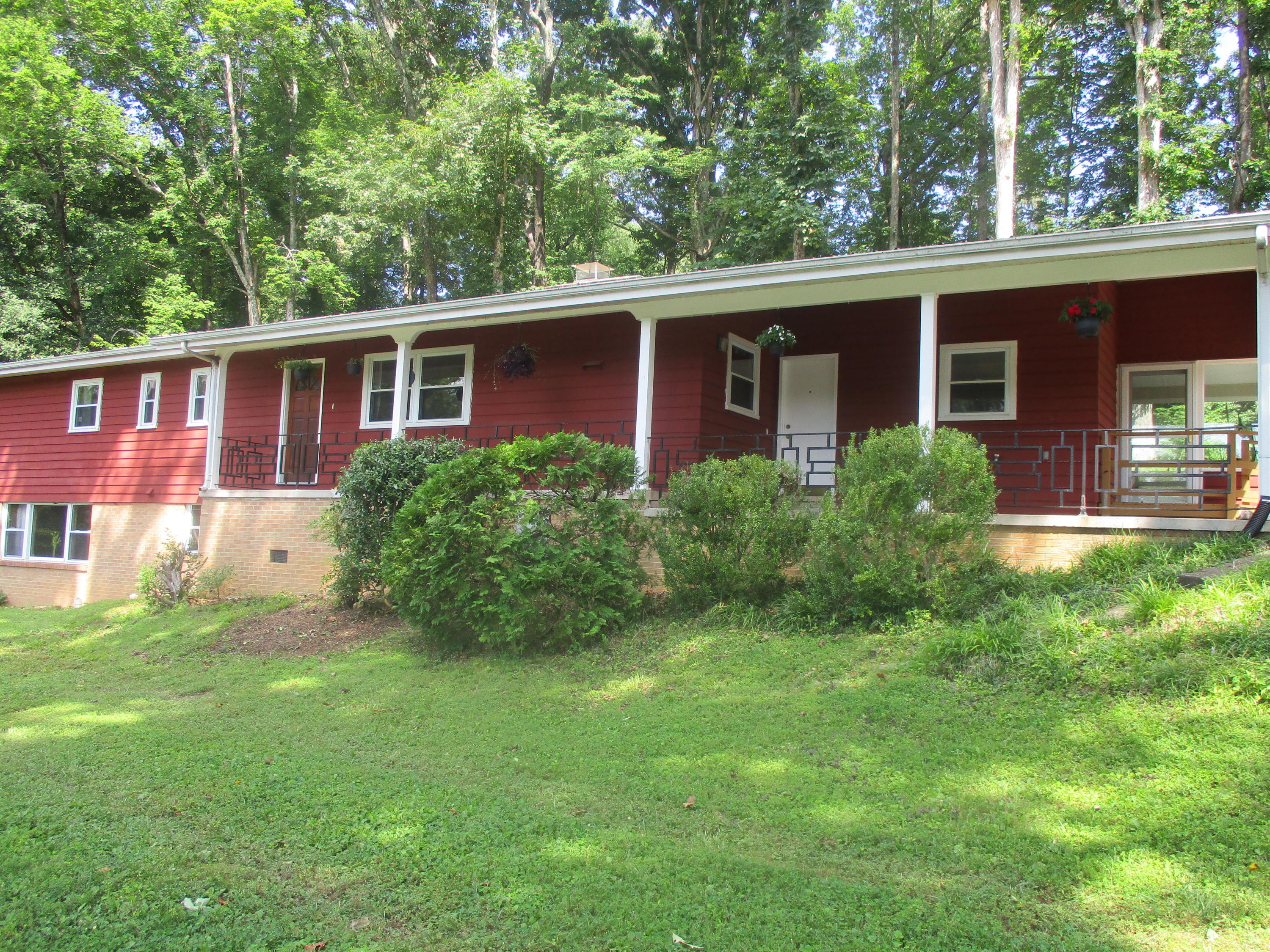 108 Locust Lane Oak Ridge, TN 37830 - Photo 1 of 40 IMG_1445