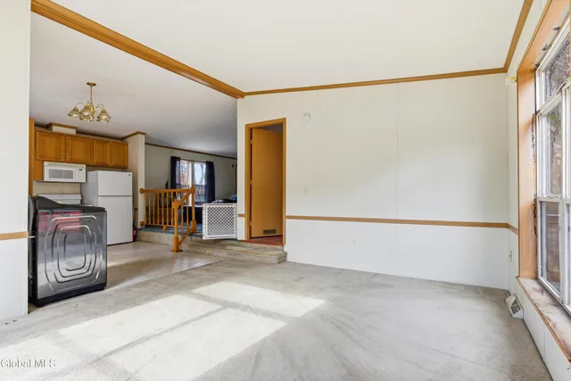 $250,000 | 4 Country Lane, Ticonderoga, NY 12883