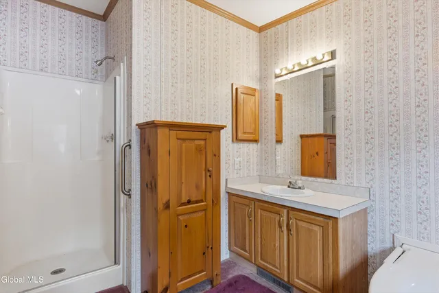 $250,000 | 4 Country Lane, Ticonderoga, NY 12883