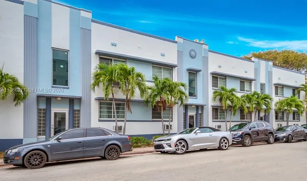 $1,490 | 1007 Pennsylvania Avenue, Unit 14, Miami Beach, FL 33139