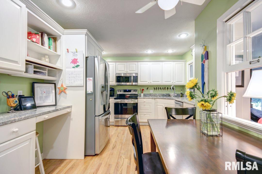 2130 Huntleigh Road Springfield, IL 62704 - Photo 7 of 28