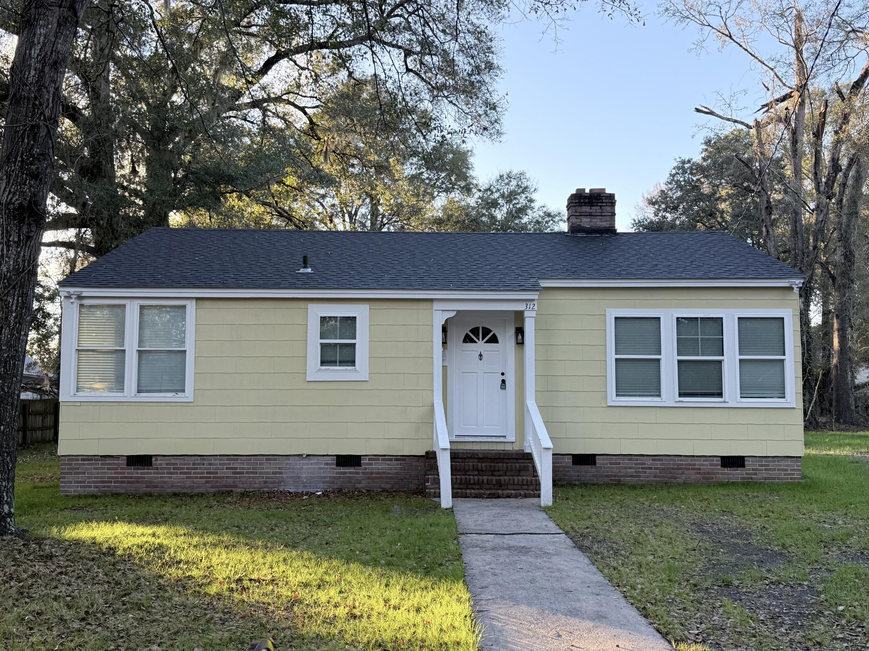 312 Rivers Street Walterboro, SC 29488 - Photo 1 of 22 Gallery Image 1