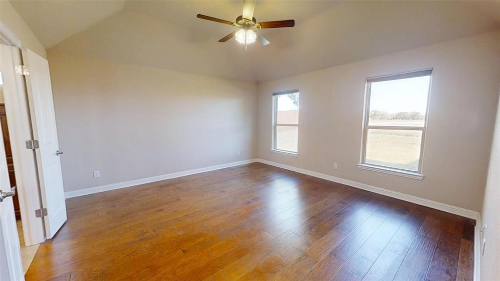 2918 Willow Ridge Circle Granbury, TX 76049 - Photo 14 of 33