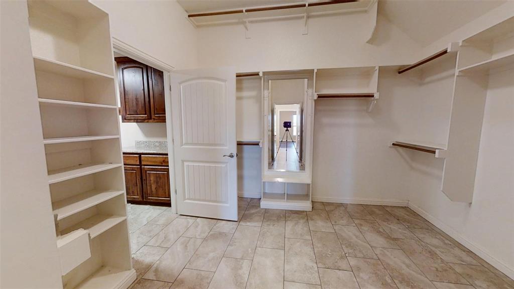 2918 Willow Ridge Circle Granbury, TX 76049 - Photo 19 of 33 Primary Closet