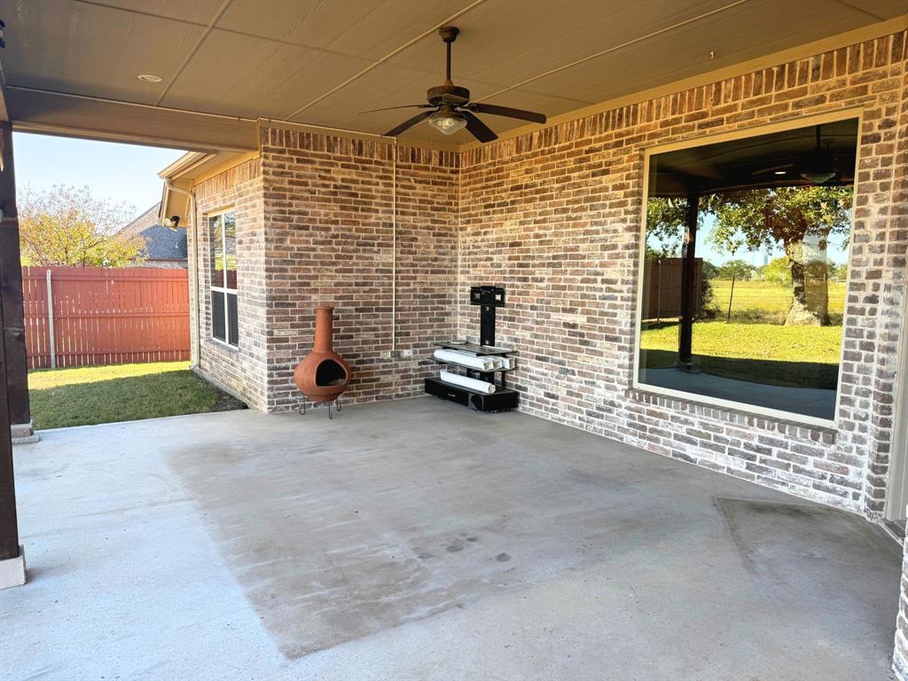 2918 Willow Ridge Circle Granbury, TX 76049 - Photo 24 of 33