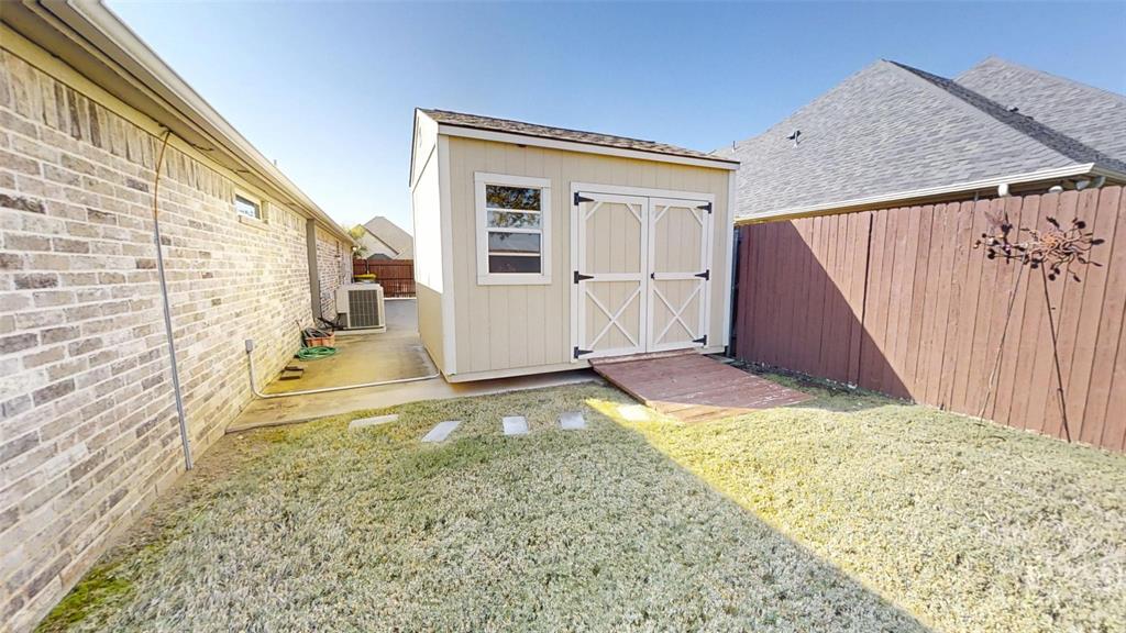 2918 Willow Ridge Circle Granbury, TX 76049 - Photo 30 of 33