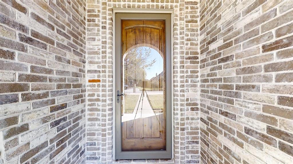 2918 Willow Ridge Circle Granbury, TX 76049 - Photo 3 of 33