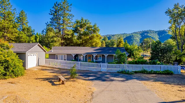 $371,500 | 41092 Highway 49, Oakhurst, CA 93644