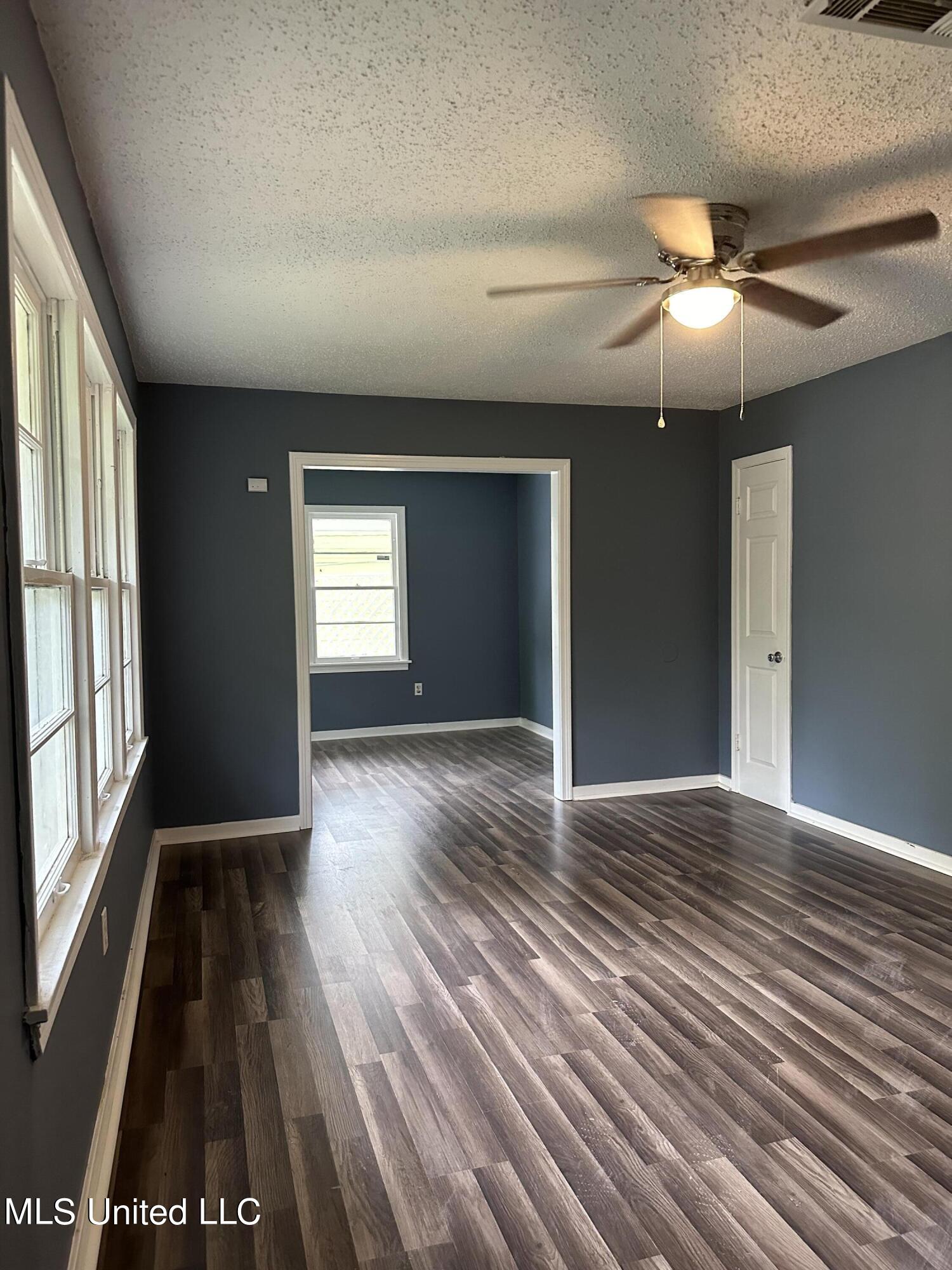 358 Reed Avenue Jackson, MS 39206 - Photo 2 of 35 IMG_6461