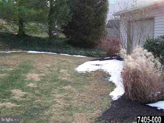 3121 Wheatlyn Road York, PA 17402 - Photo 3 of 25 Gallery Image 3