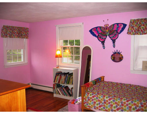 8 Ward Road Sudbury, MA 01776 - Photo 7 of 9