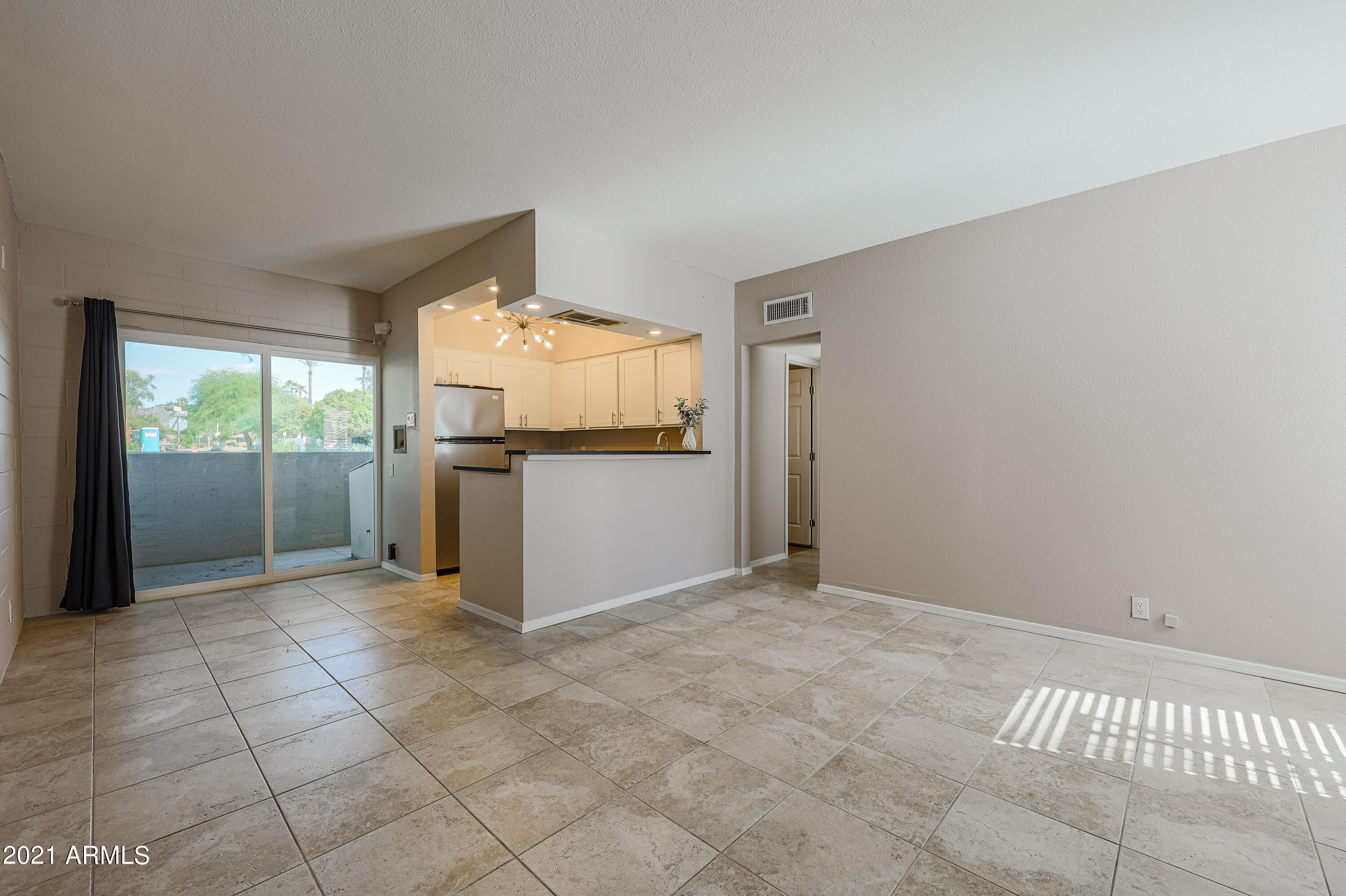 4041 East Camelback Road, Unit 3 Phoenix, AZ 85018 - Photo 16 of 22 Eat In Kitchen