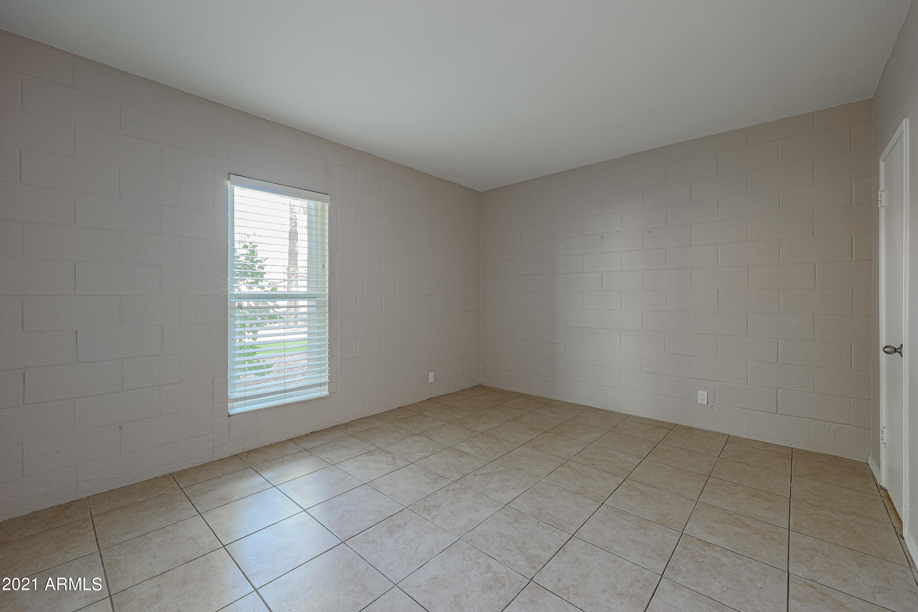 4041 East Camelback Road, Unit 3 Phoenix, AZ 85018 - Photo 19 of 22 Bedroom 1