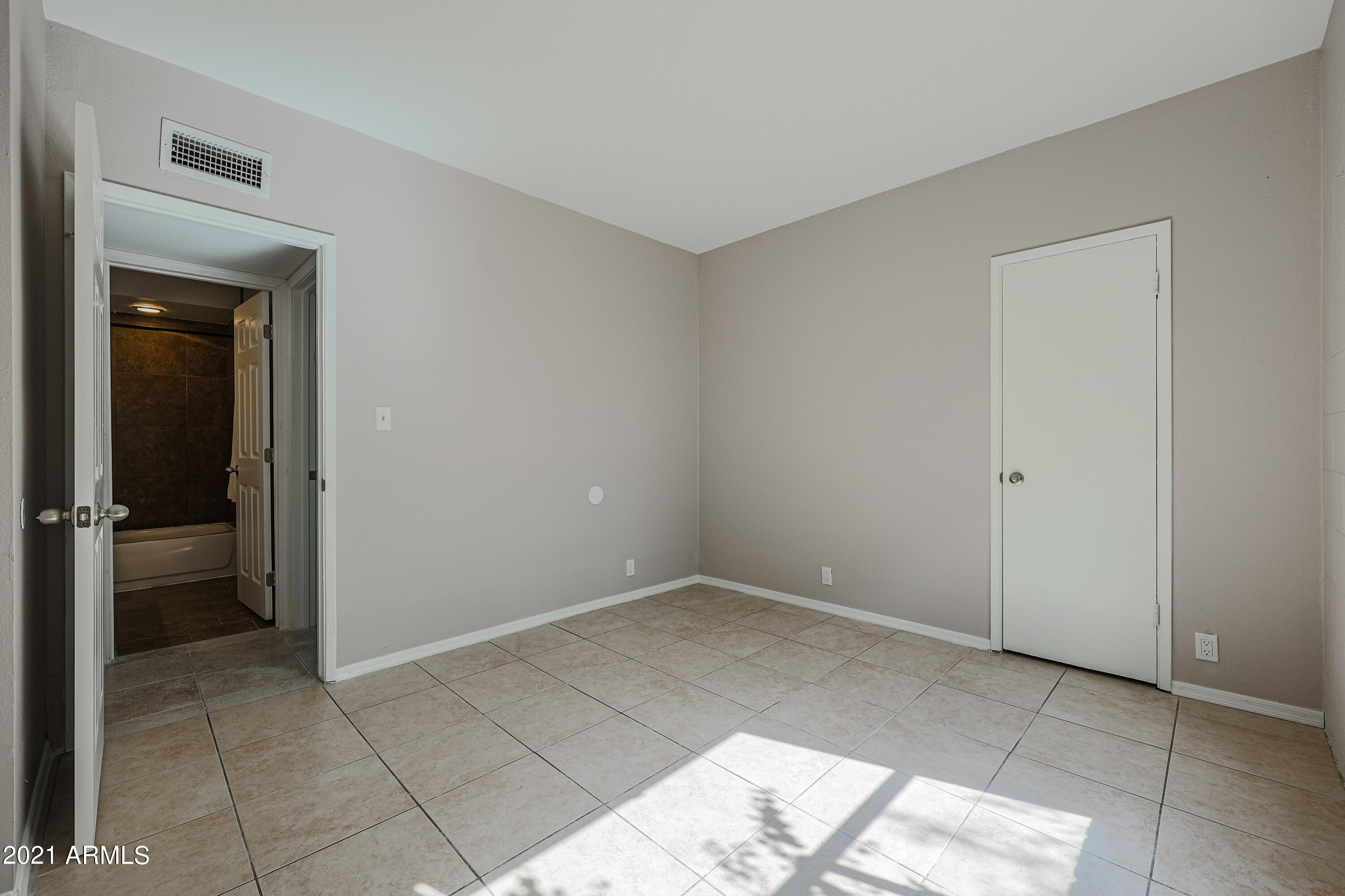 4041 East Camelback Road, Unit 3 Phoenix, AZ 85018 - Photo 21 of 22 Bedroom 2