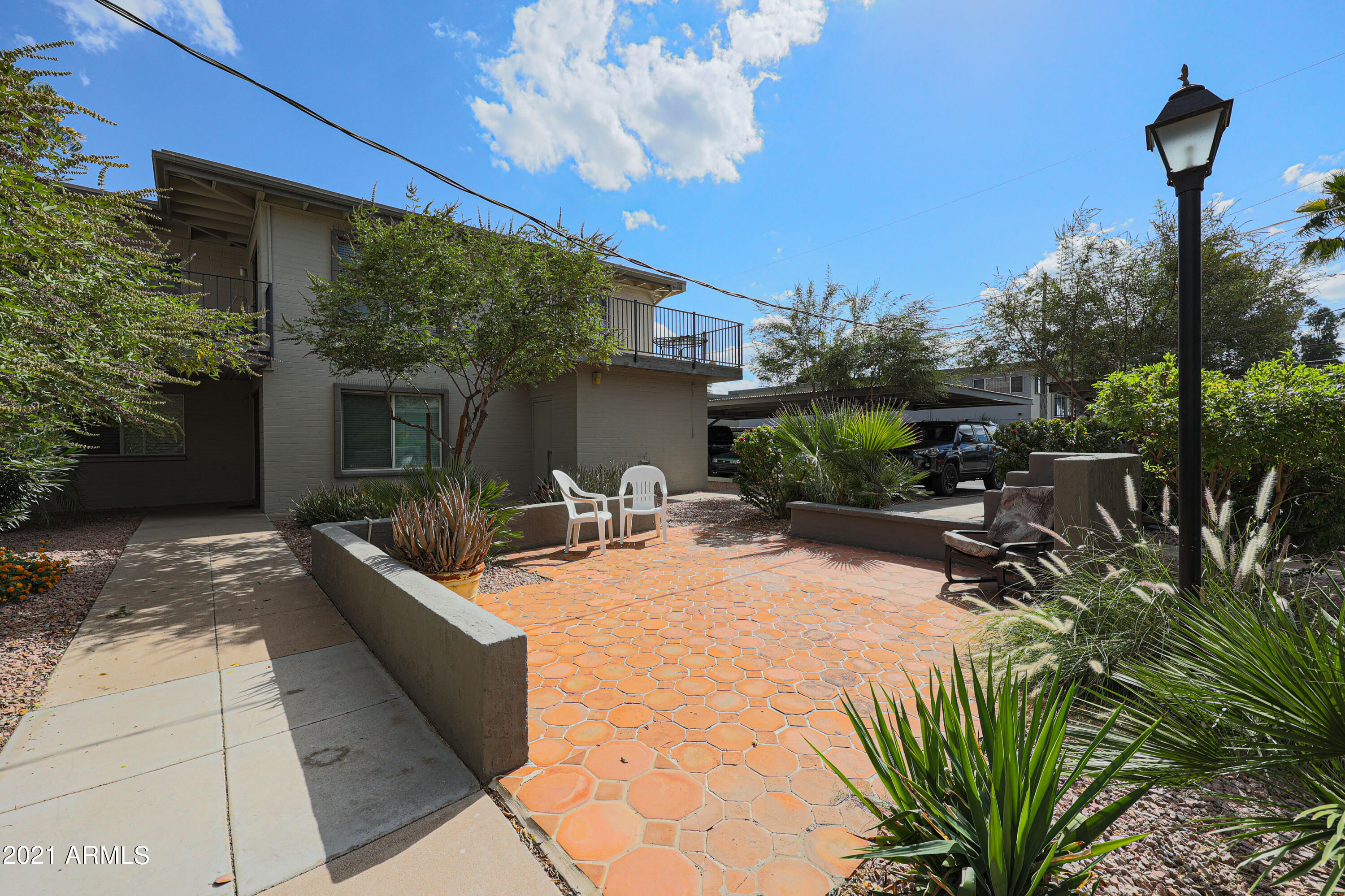 4041 East Camelback Road, Unit 3 Phoenix, AZ 85018 - Photo 3 of 22 Communal Courtyard