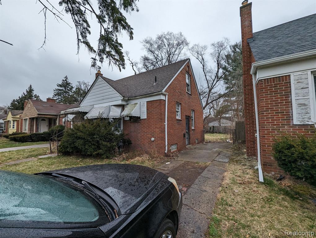 18294 Sunderland Road Detroit, MI 48219 - Photo 3 of 26