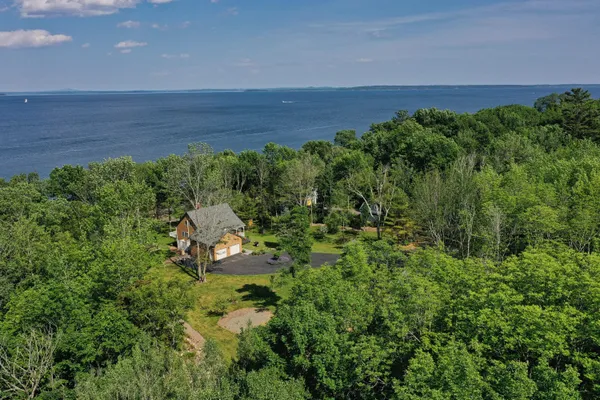 $1,925,000 | 19 Glenview Lane, Belfast, ME 04915