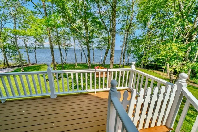 $1,925,000 | 19 Glenview Lane, Belfast, ME 04915