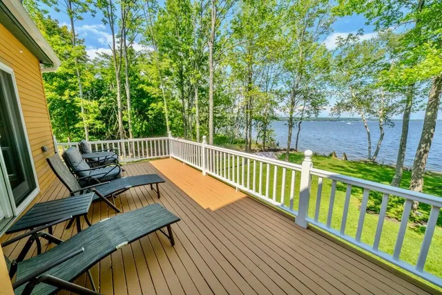 $1,925,000 | 19 Glenview Lane, Belfast, ME 04915