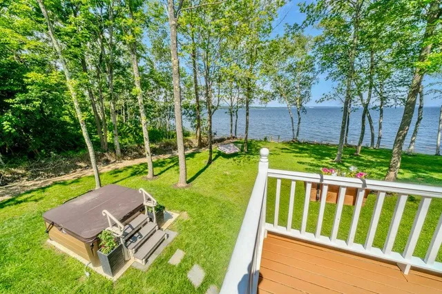 $1,925,000 | 19 Glenview Lane, Belfast, ME 04915