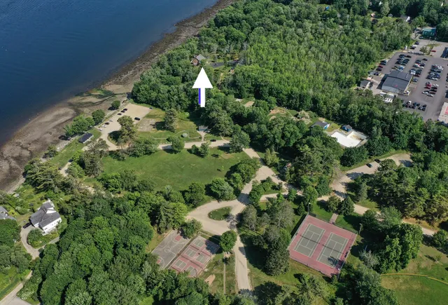 $1,925,000 | 19 Glenview Lane, Belfast, ME 04915