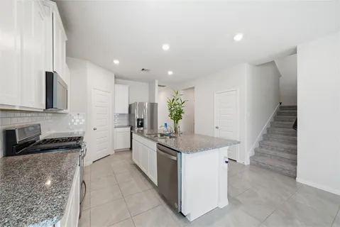 $405,000 | 2703 Fairfield Landing Lane, Pearland, TX 77089
