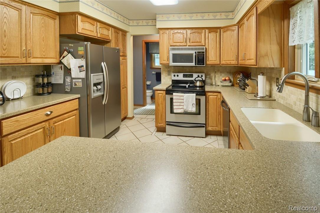 1046 South Gale Road Davison, MI 48423 - Photo 24 of 54 DSC_0340-HDR(3).jpg