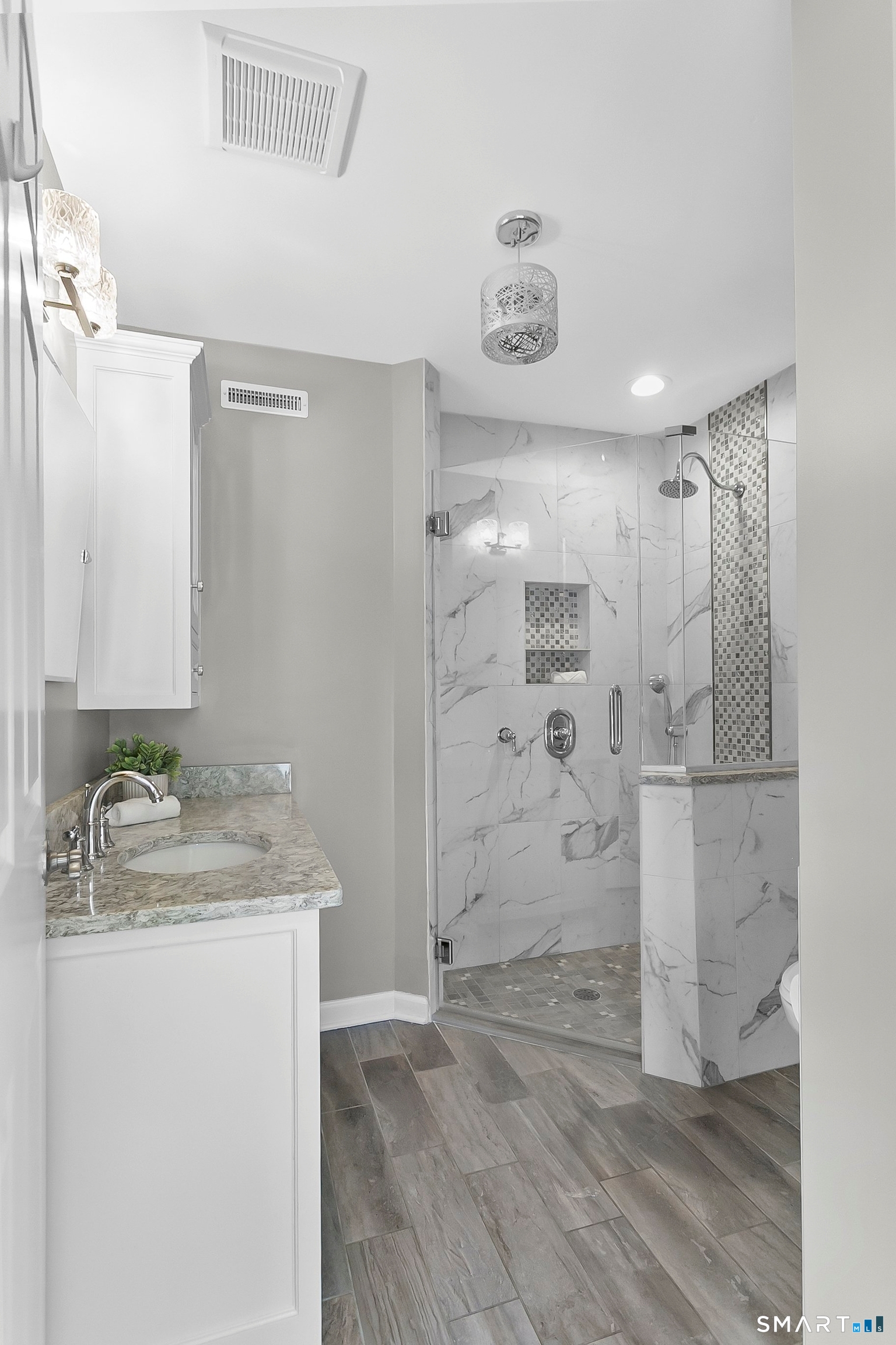 158 Coventry Lane Fairfield, CT 06824 - Photo 10 of 39