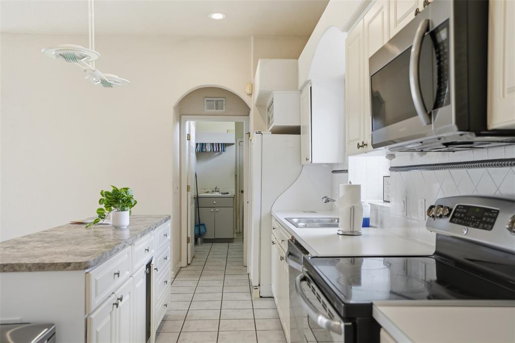 14260 Pullman Drive Spring Hill, FL 34609 - Photo 9 of 44