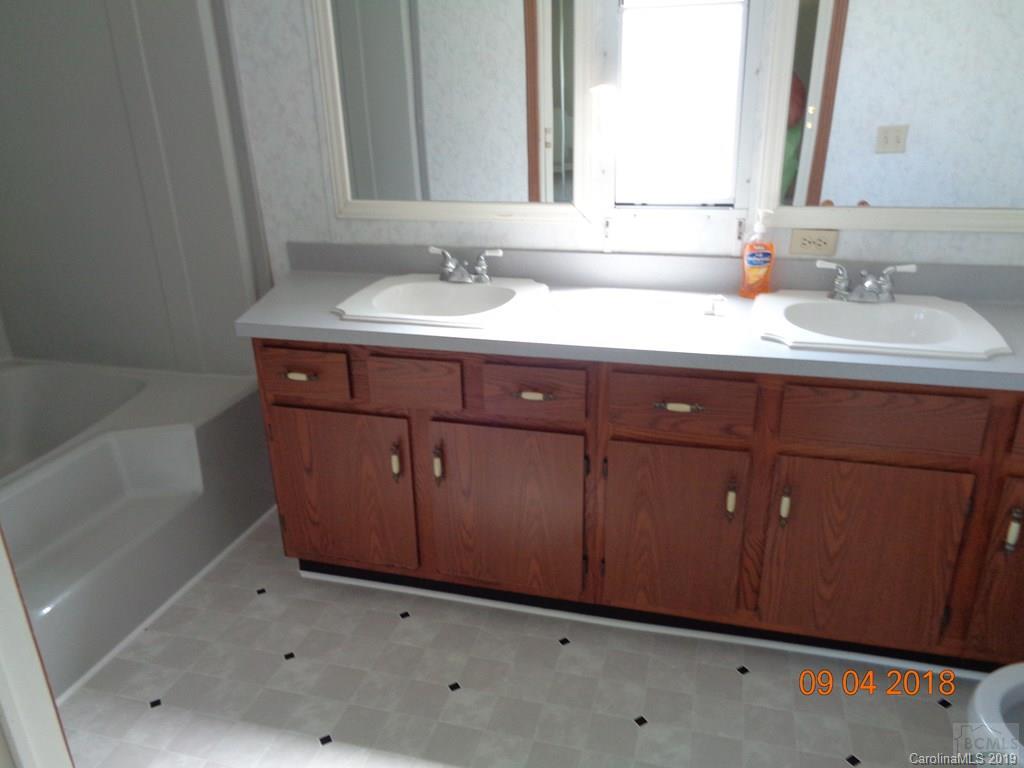 1942 Houston Mill Road Conover, NC 28613 - Photo 15 of 16 Gallery Image 15