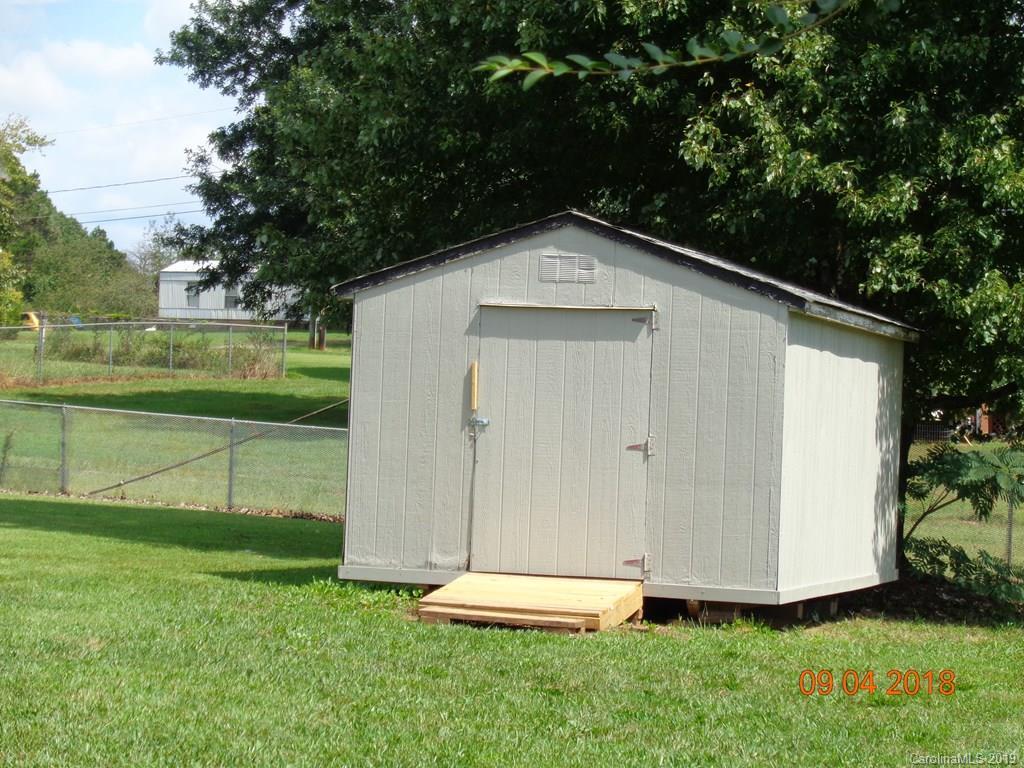 1942 Houston Mill Road Conover, NC 28613 - Photo 8 of 16 Gallery Image 8