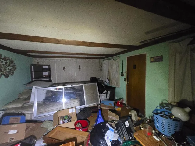 a very nice looking room with many windows