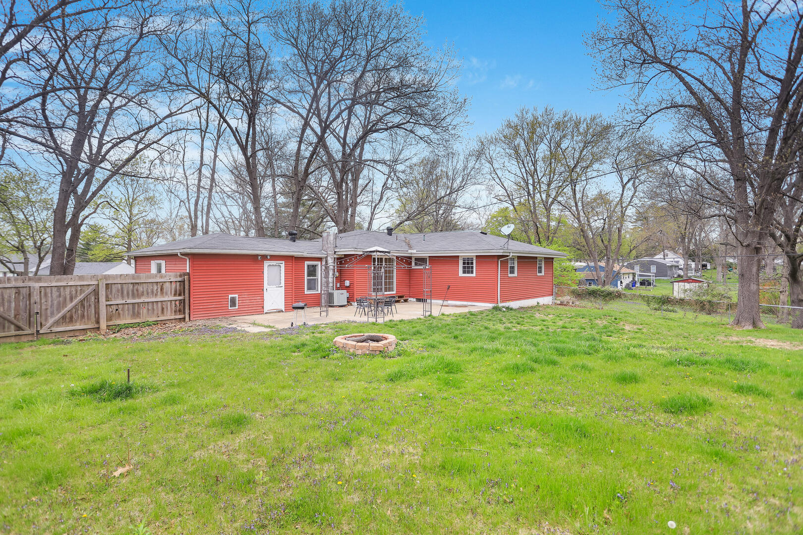 2380 Windsor Road Decatur, IL 62521 - Photo 25 of 27 a view of a yard with large trees
