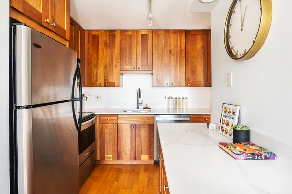 $275,000 | 450 West Briar Place, Unit 7G, Chicago, IL 60657