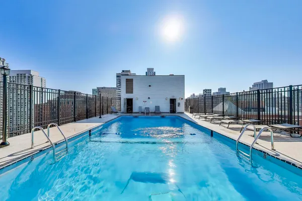 $275,000 | 450 West Briar Place, Unit 7G, Chicago, IL 60657