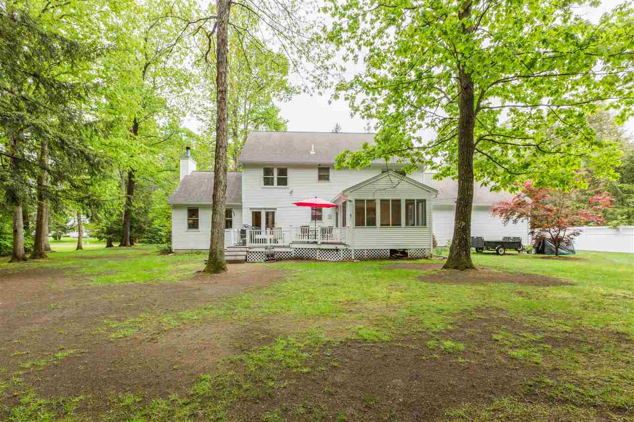 27 Edgewood Run Amherst, NH 03031 - Photo 4 of 40 Gallery Image 4