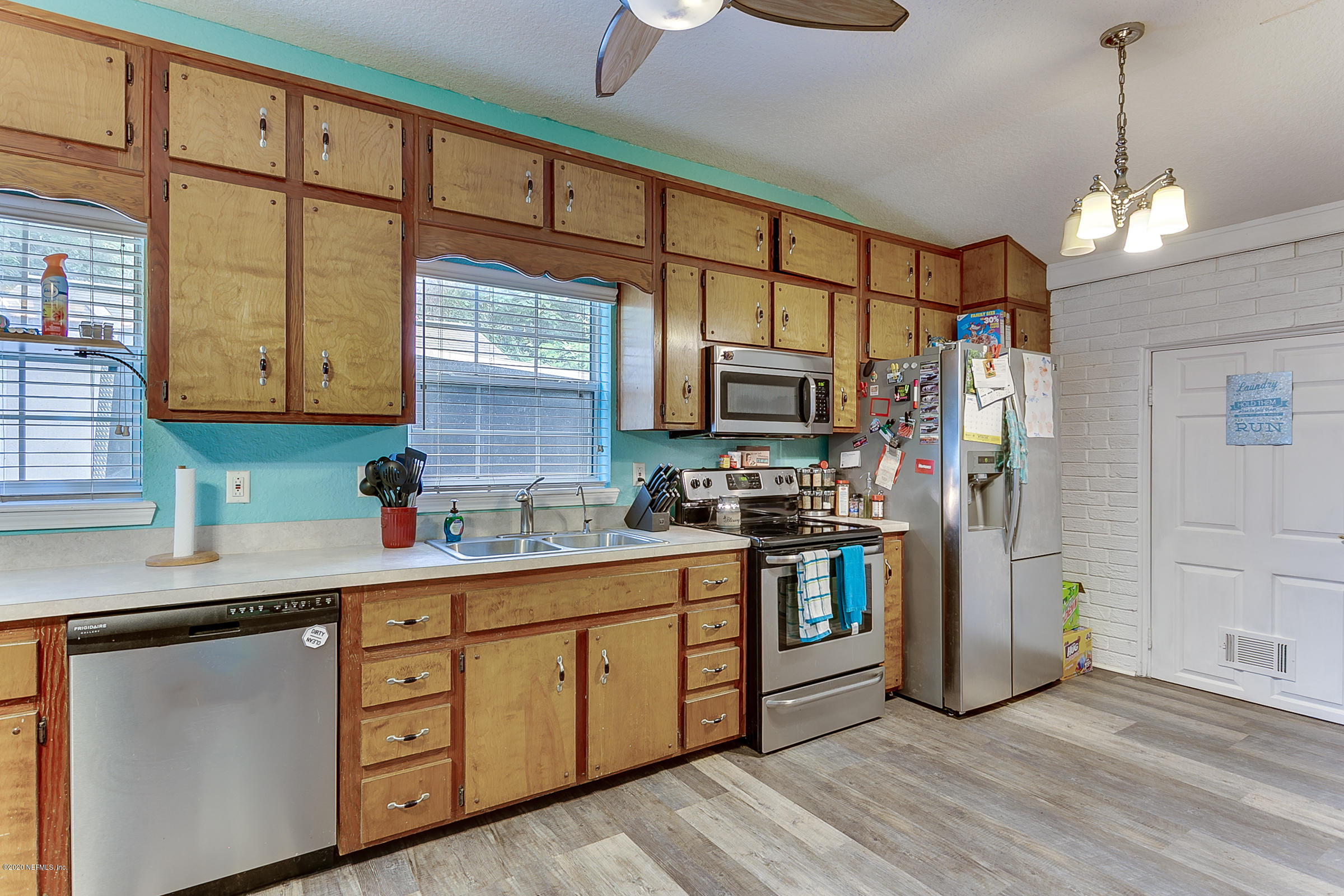 1080 Noah Road Jacksonville, FL 32218 - Photo 8 of 26 Kitchen View 2