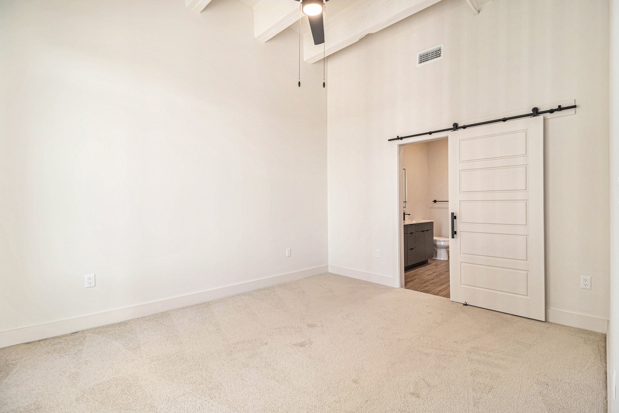 1801 Smith Street, Unit 1814 Houston, TX 77002 - Photo 8 of 24