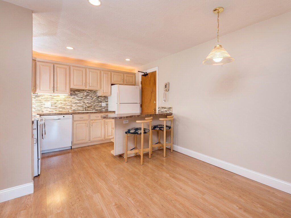 23 Davis Road, Unit B1 Acton, MA 01720 - Photo 8 of 26 Gallery Image 8