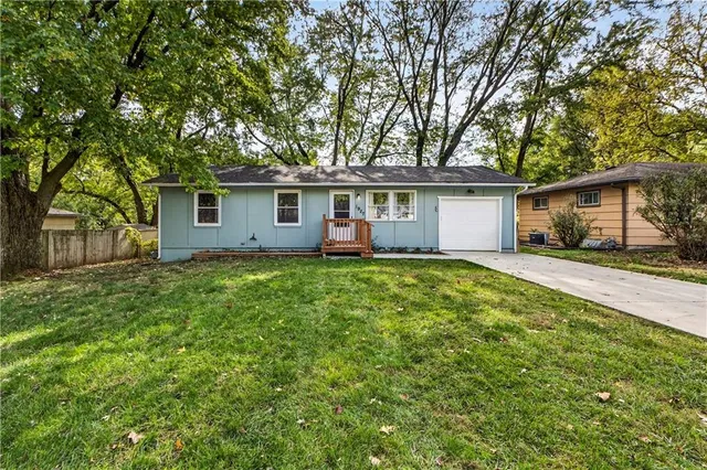 $196,500 | 1927 Pottawatomie Street, Leavenworth, KS 66048