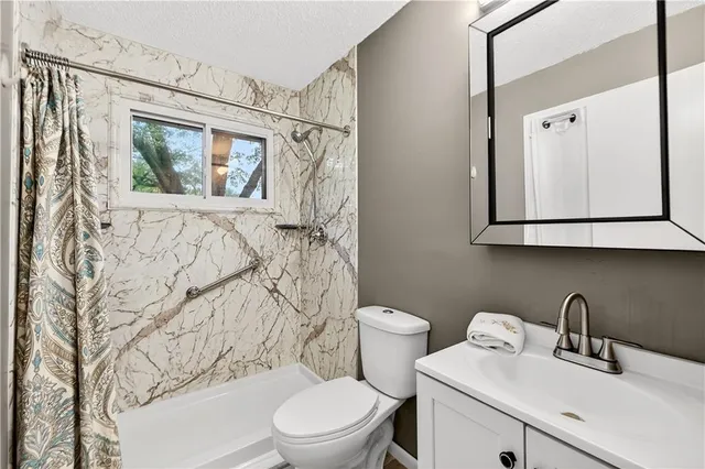 $196,500 | 1927 Pottawatomie Street, Leavenworth, KS 66048