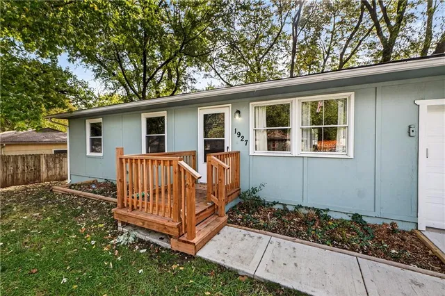 $196,500 | 1927 Pottawatomie Street, Leavenworth, KS 66048